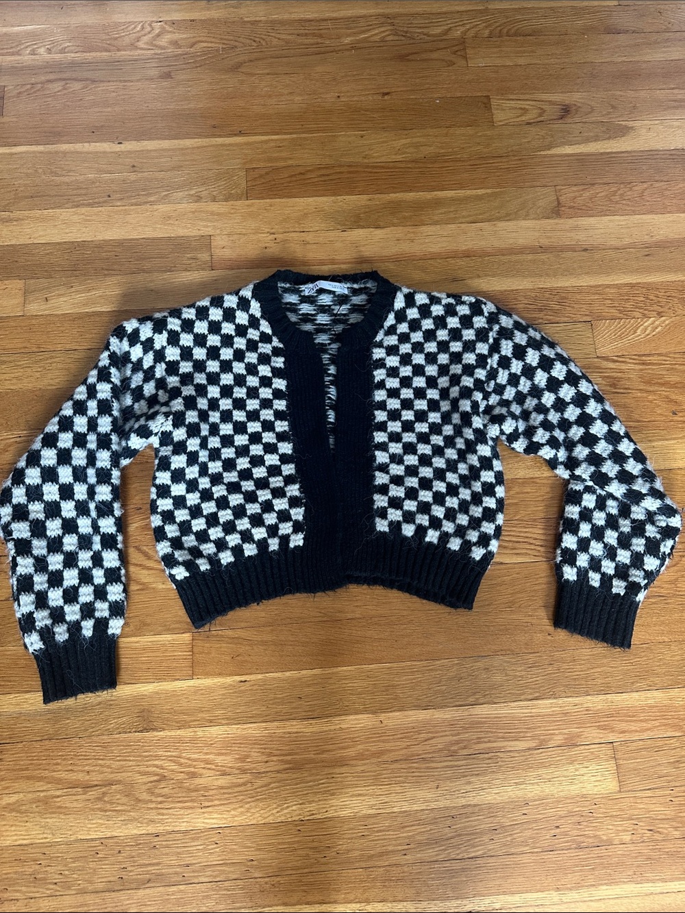 Zara Black & White Checkered Cropped cardigan